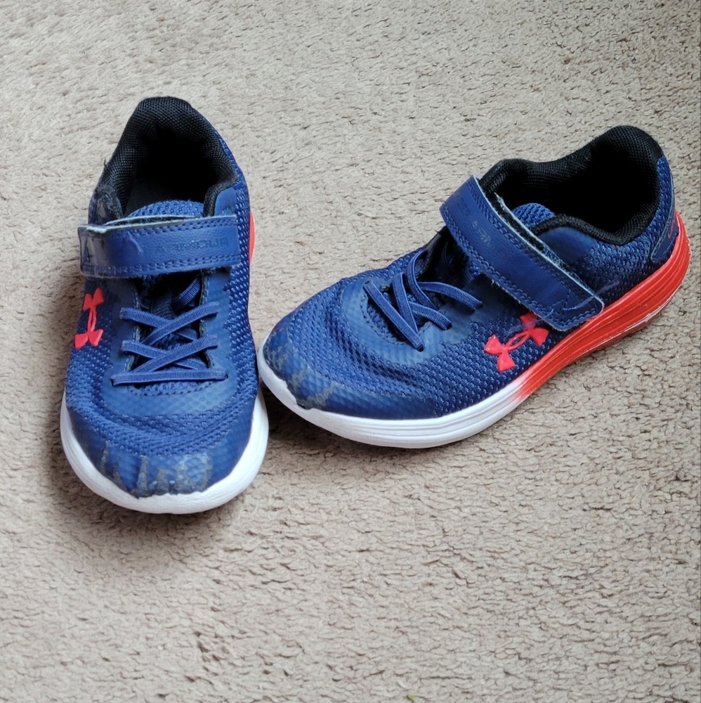 Boys UA shoes size 13k